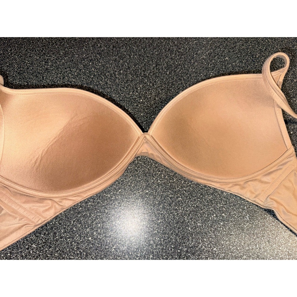 Victorias Secret Body By Victoria Wireless Tan Size 32 D - Picture 9 of 9